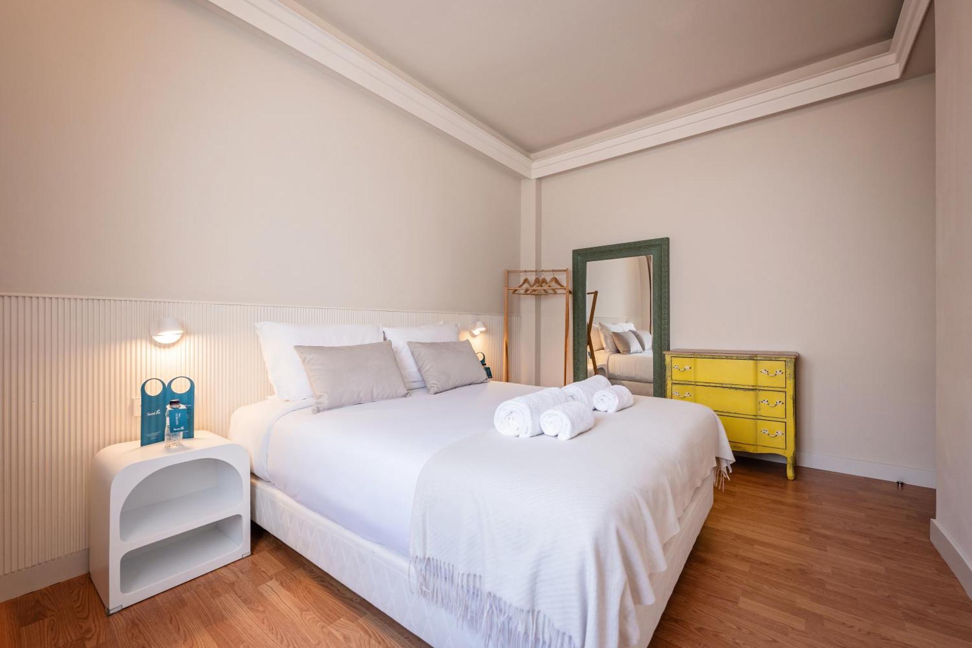 Sweett - Atic Eloi Apartment Barcelona Bagian luar foto