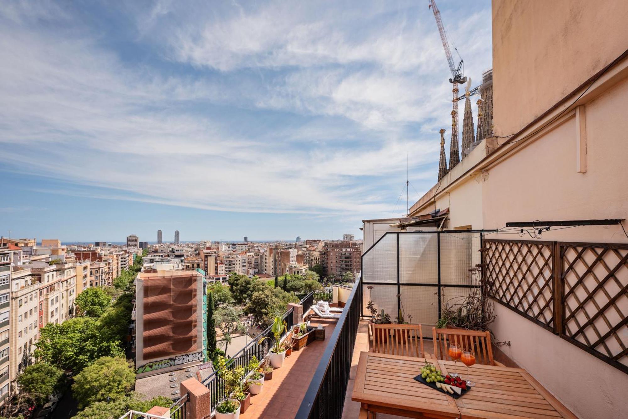 Sweett - Atic Eloi Apartment Barcelona Bagian luar foto